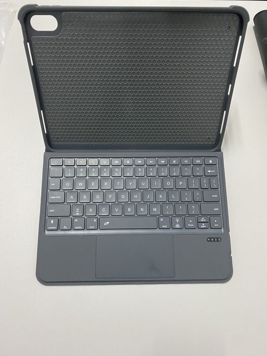 Продается блютус keyboard (клавиатура) для iPad