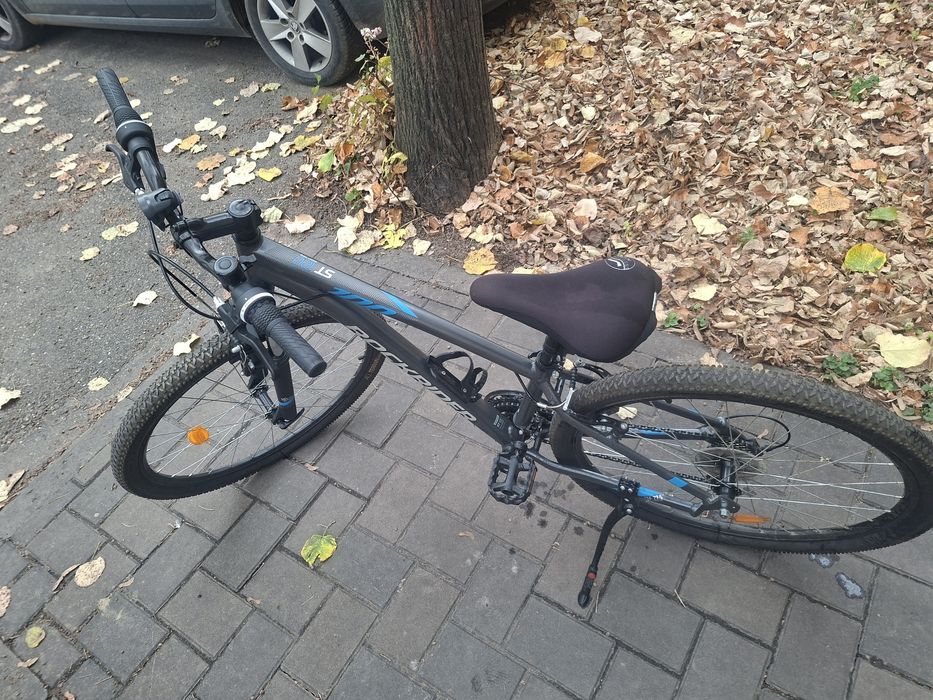 Vând bicicleta Rockrider ST100
