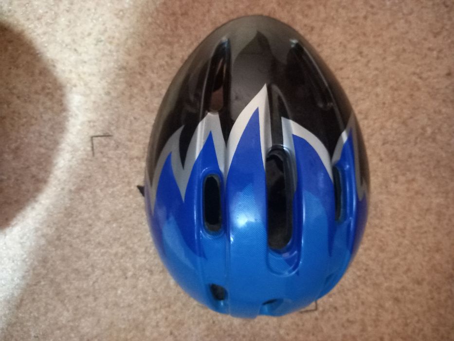 Шлем велосипедный.