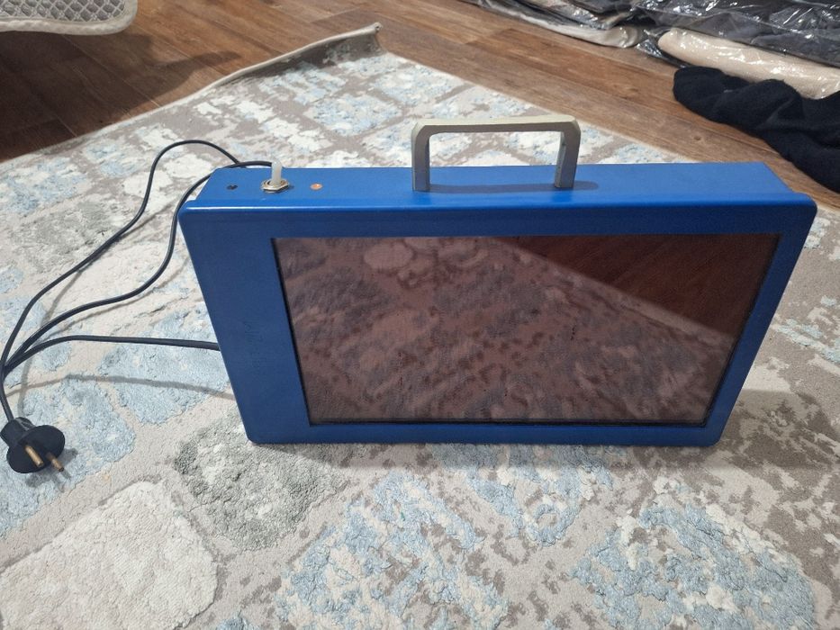 Продам аппаратуру для разведения пиявок недорого их у меня 2 шт