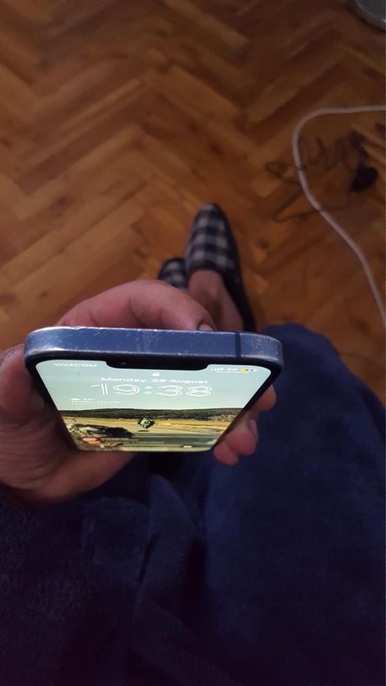 iPhone 13 256gb със забележки /няма iCloud