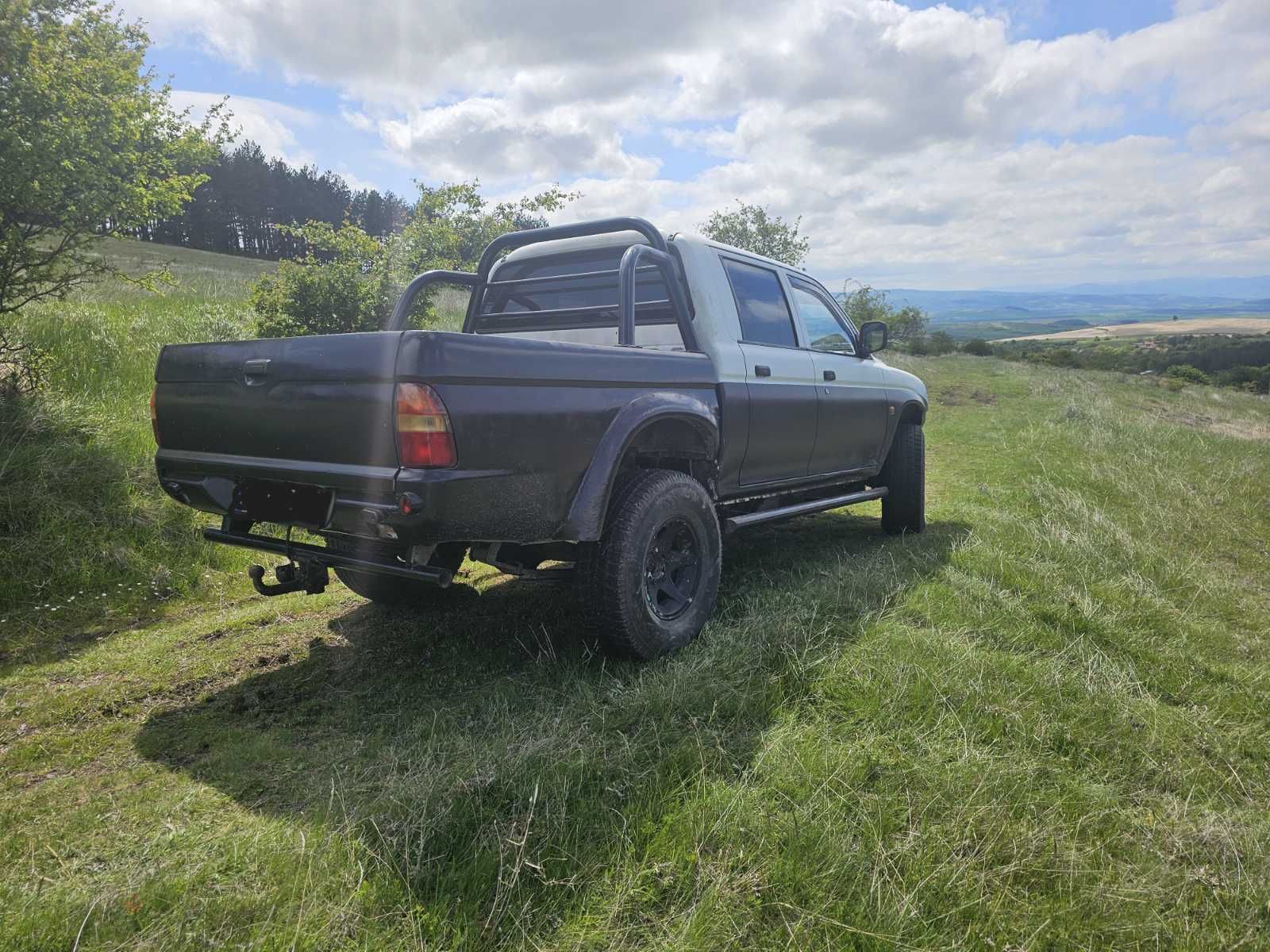 Mitsubishi L200 пикап