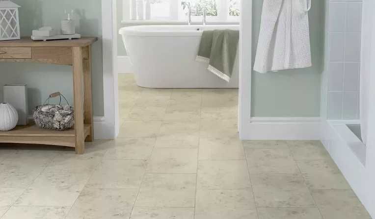 Плитка ПВХ для ванной комнаты.