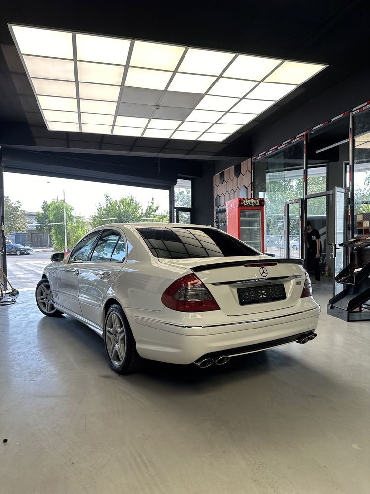Mersedes benz w211