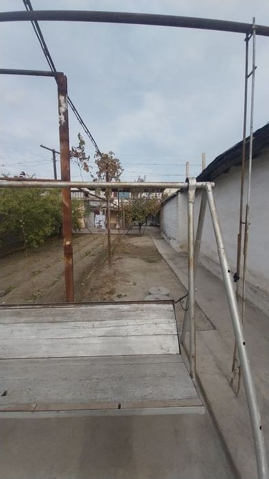 Ховли уй 2 беш болада.Заказерно.