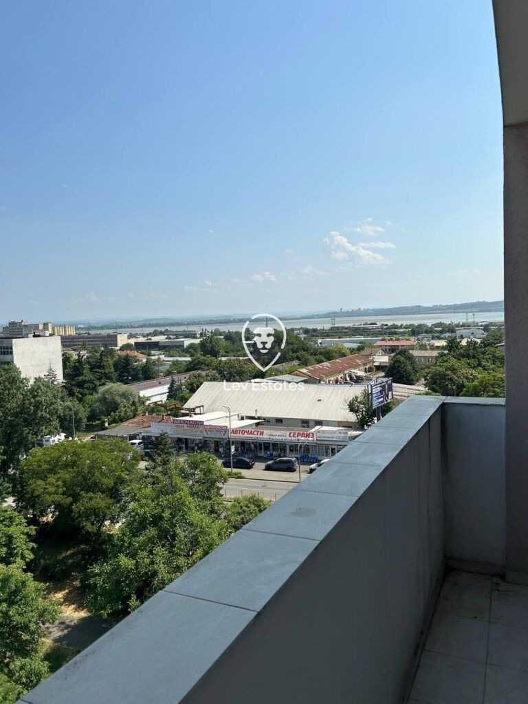 Двустаен апартамент без такса поддръжка в комплекс Славейков, Бургас