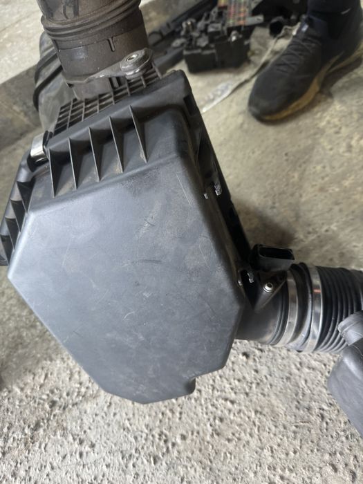 Филтърна кутия бмв м5 е60 bmw m5 e60 дебитомери и въздушна кутия