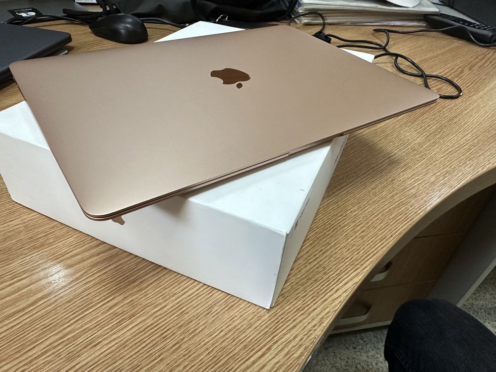 Macbook air M1 Gold 512Gb