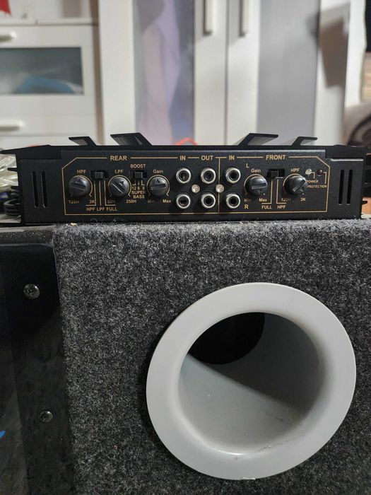 Subwoofer 1000 wats+amplificator 5800wats+instalatie completă.