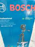 Bosch Nivelă laser verde cu linii și puncte (15 m)

+ SUPORT RM 10 + S