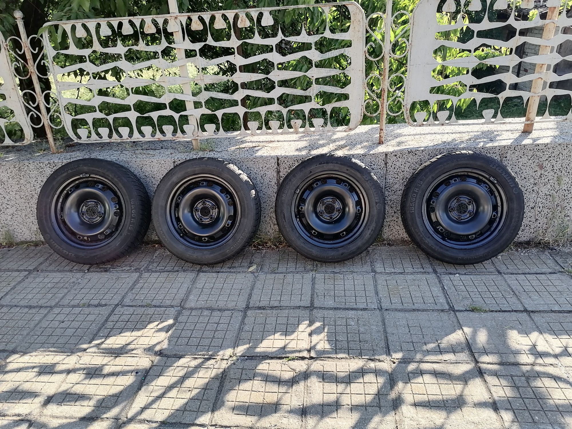 Гуми с Джанти 185/60 15