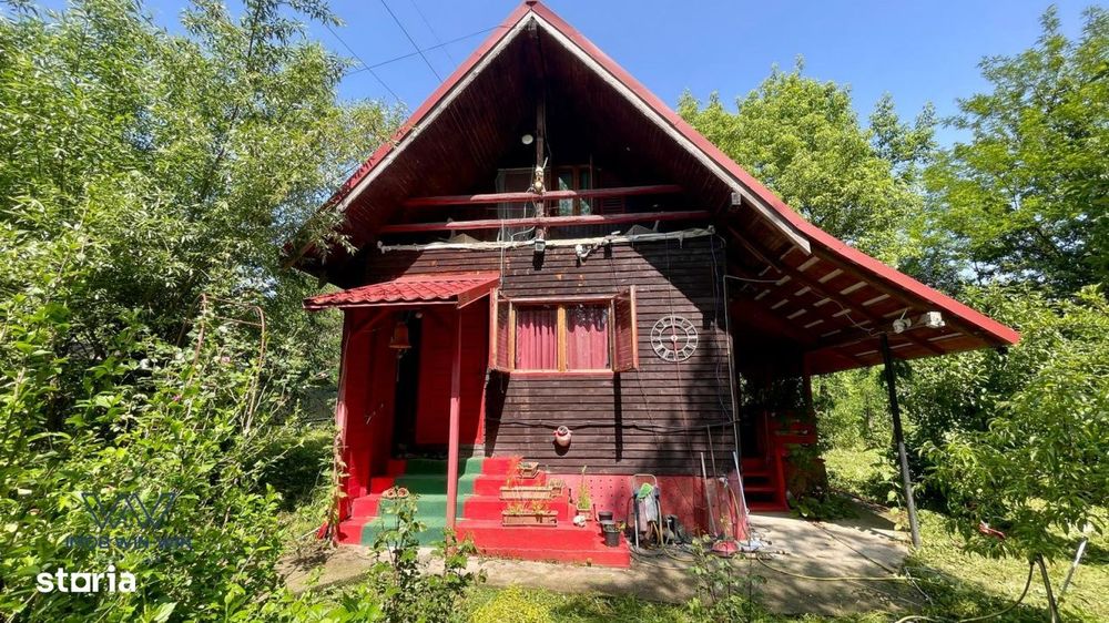 Casa Vacanta Babana! 35mp + Teren 1077mp cu Parau. Langa Pitesti.