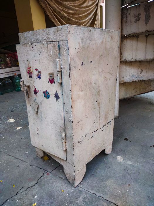 Сейф/Seyf сотилади б/у