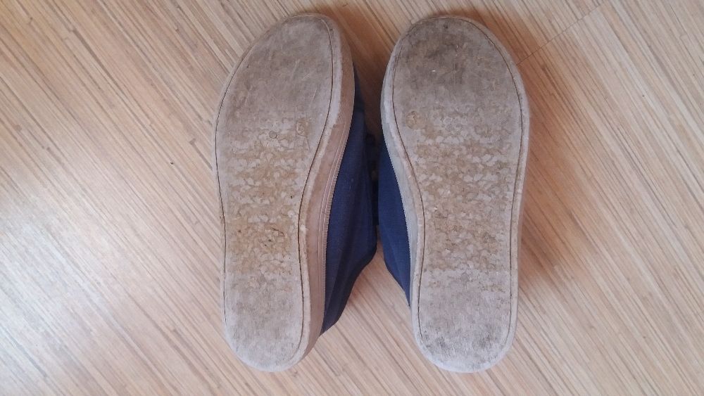 Сиви пантофи Viggami 30 номер и тъмносини гуменки стелка 18 см