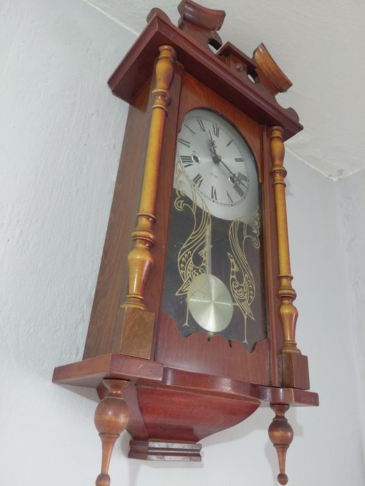 Ceas de perete cu pendul