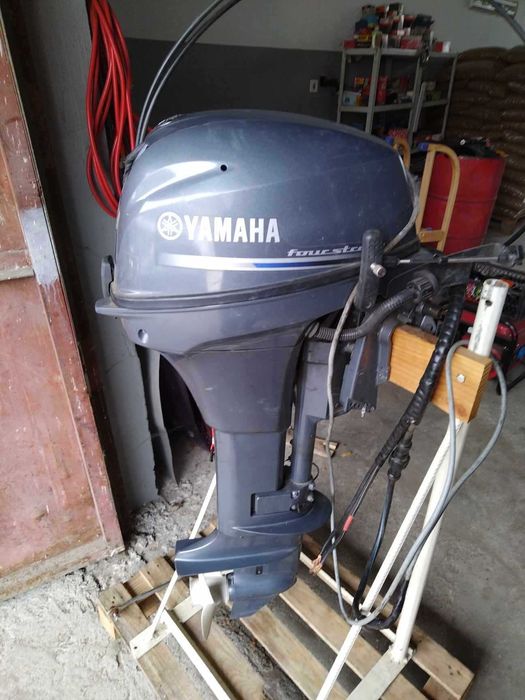 Колесар за лодка и Мотор.Ямаха  9.9 к