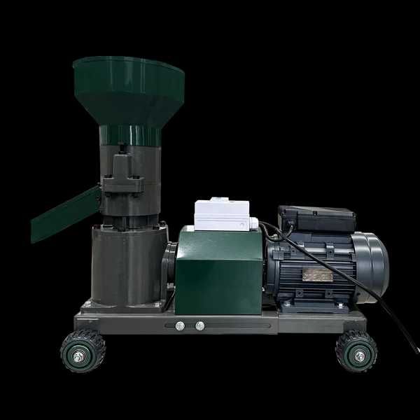 Granulator de furaje Profi-150 cu 3 matrite si motor