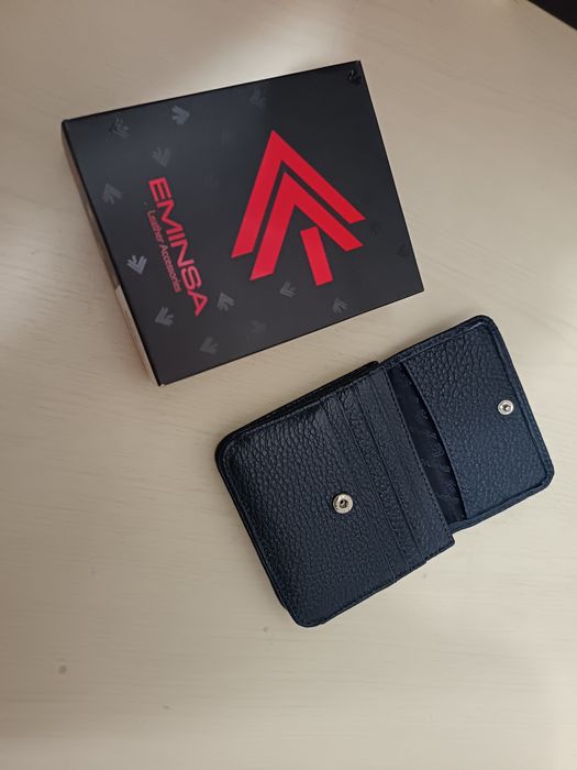 Портмоне сотилади