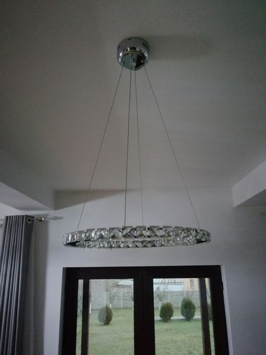 Vând 3 Lustre Led cu Pietre din Sticlă