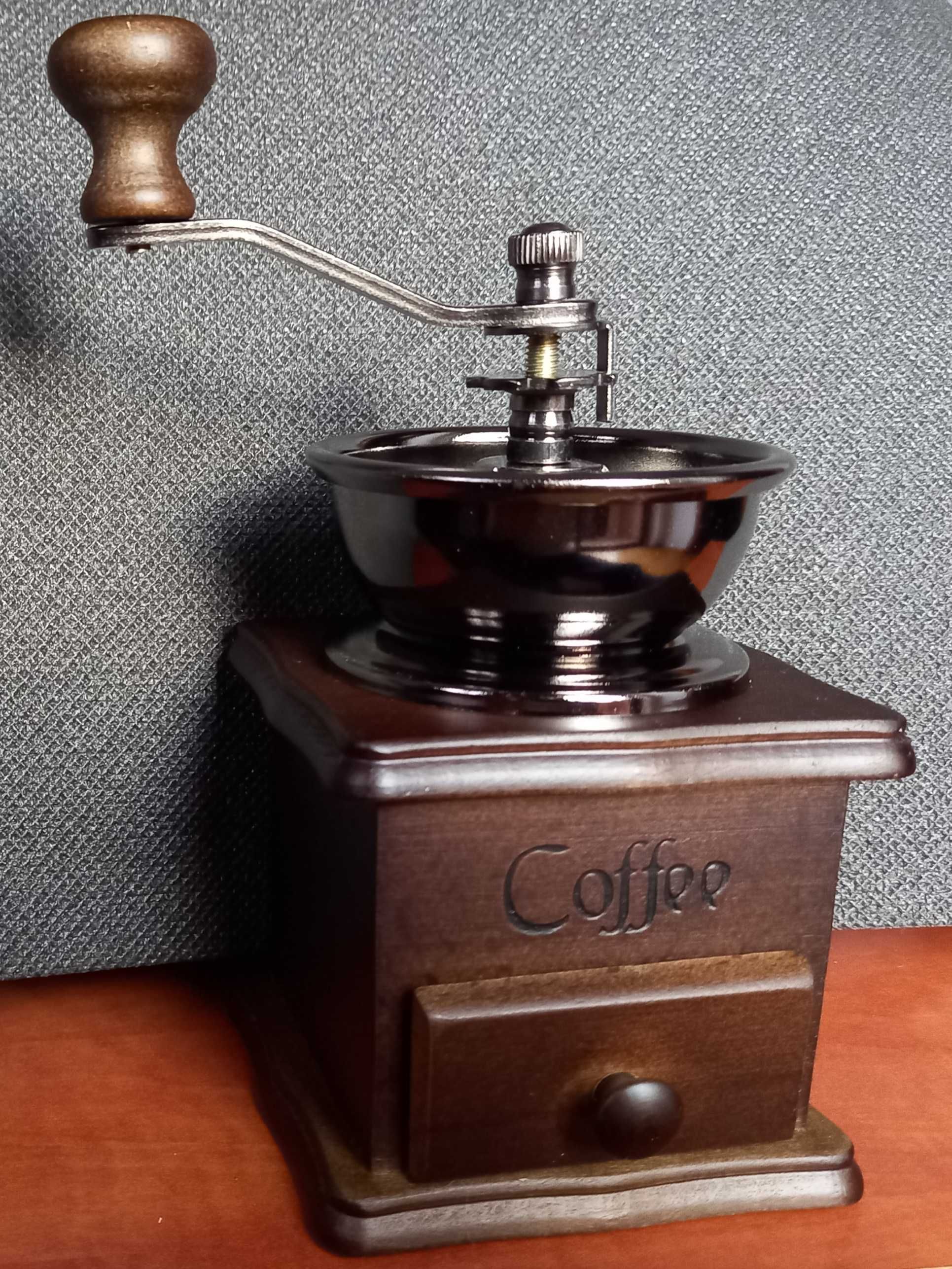 Rasnita de cafea  vintage,model manual