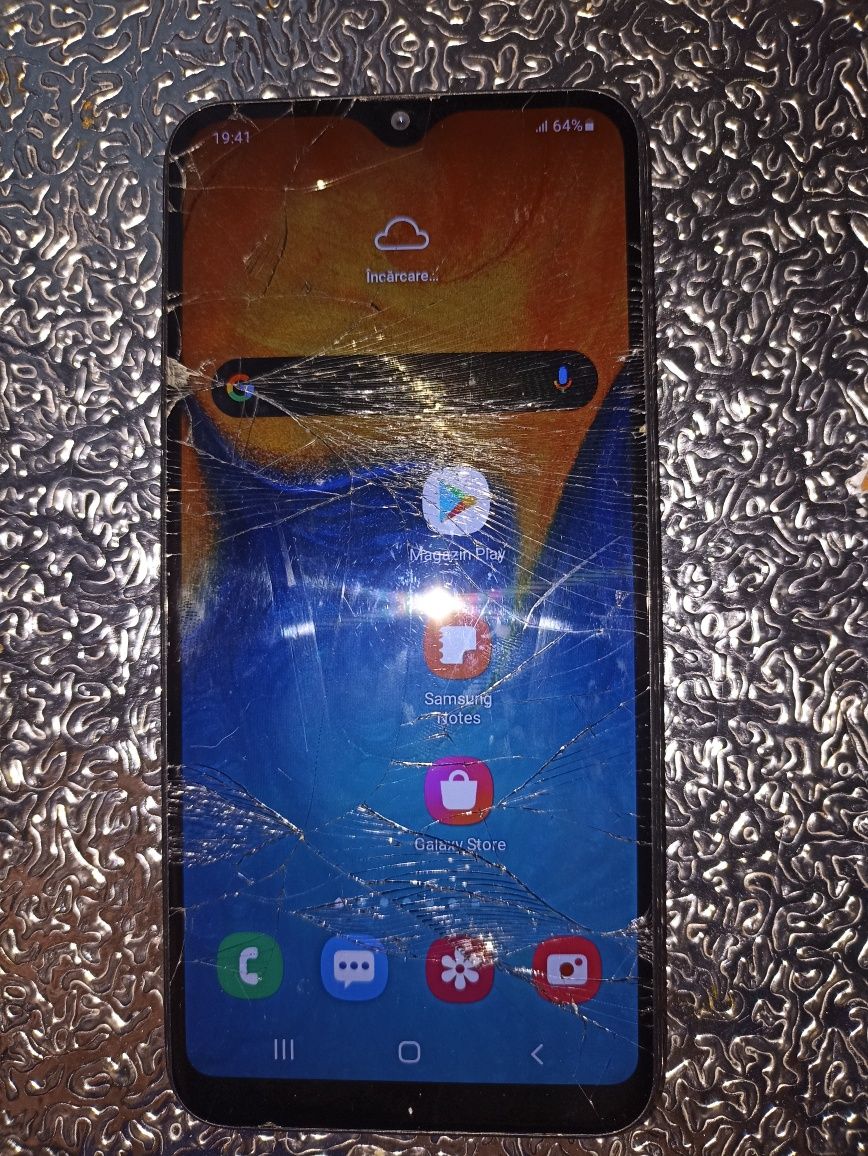 Vând sau schimb Samsung Galaxy a20e