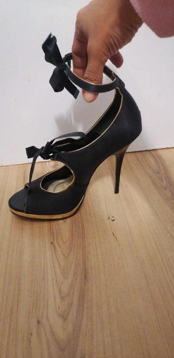 Дамски обувки на ток