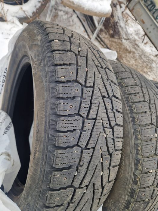 Резина зимняя на 17