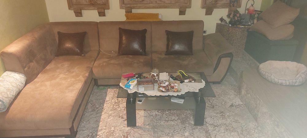 Диван за холна стая