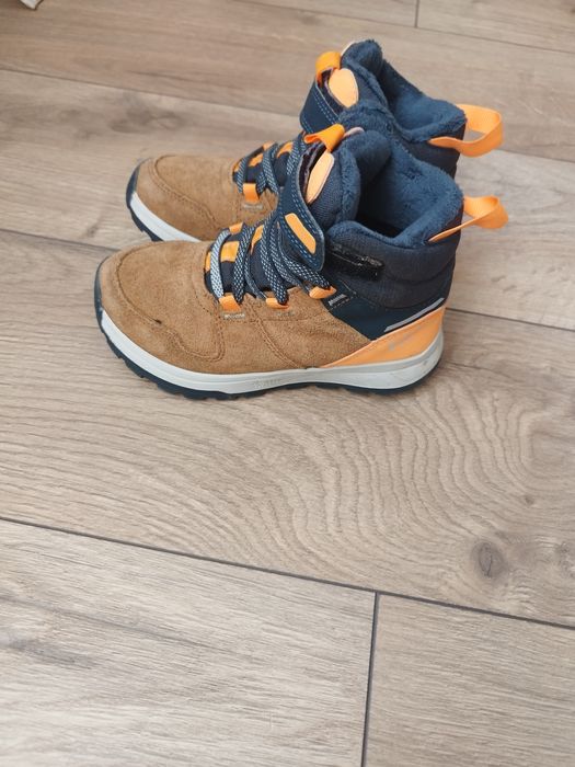 Ghete impermeabile și îmblănite Dechatlon mărimea 27