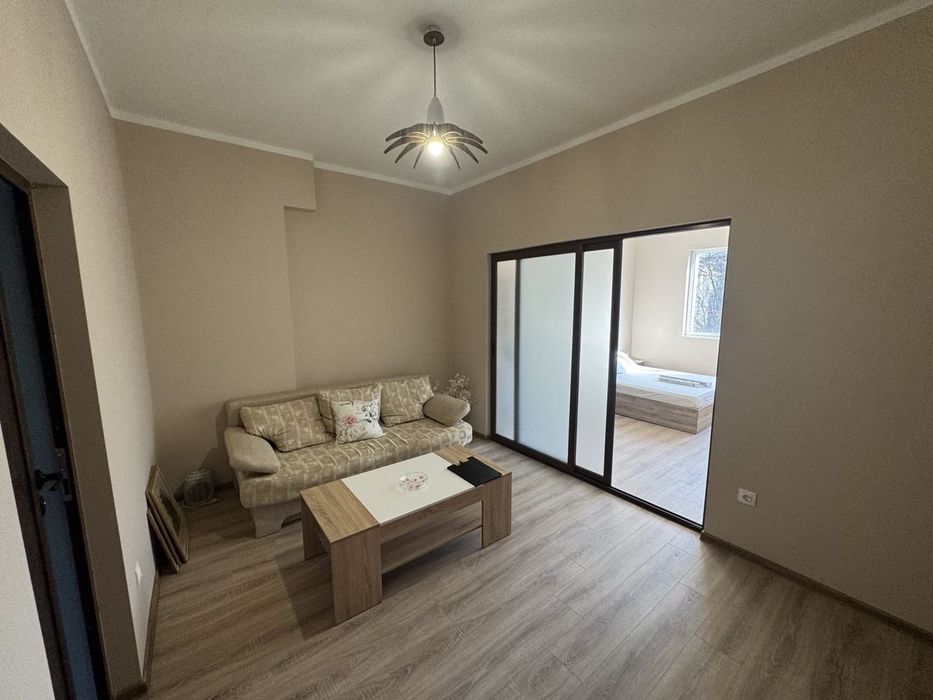 Продава се Тристаен апартамент в София, Център - 70 кв.м за 3199 €/кв.м - Снимка #2