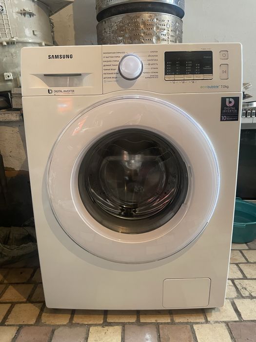 продам стиральную машинку в хорошем техническом состояние