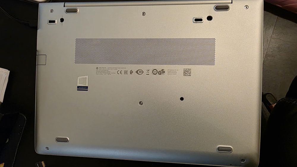 Продавам лаптоп HP EliteBook 745 G6