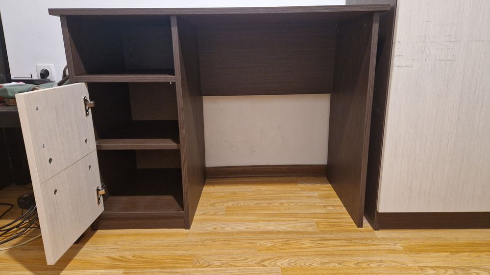 Кафяво бюро 50/100 см