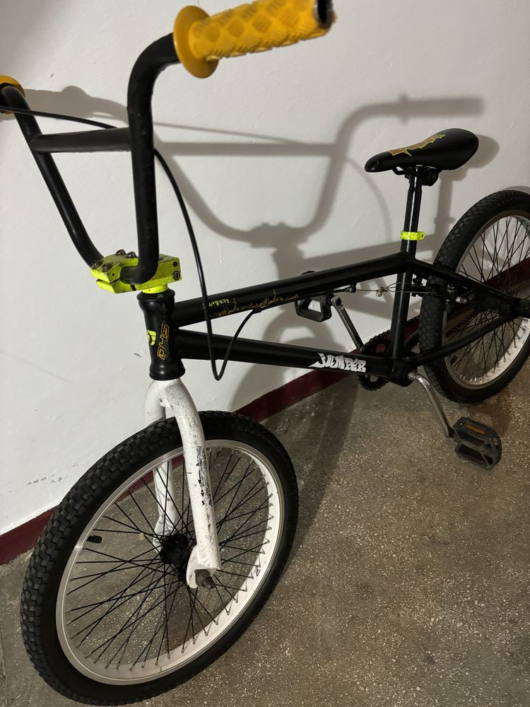 Bicicletă BMX , aproape nouă ,folosita foarte puțin