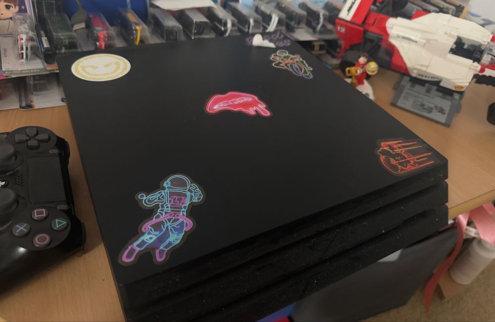 PlayStation 4 Pro – Putere 4K pentru Gaming și Entertainment