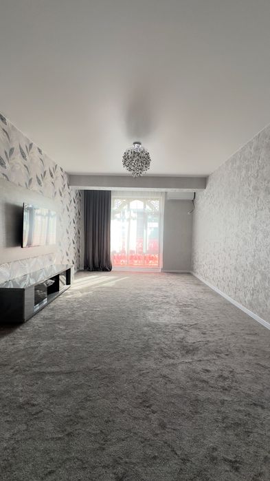 Срочно 3 хонали крытый рынок 3х комнатная квартира в центре города