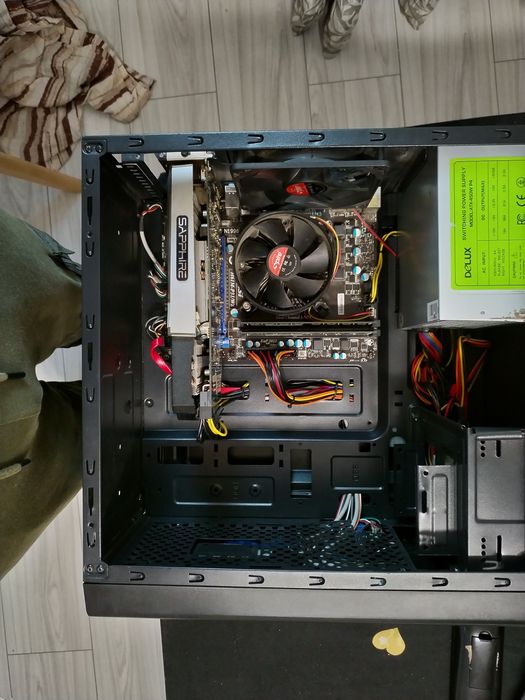 Vand/schimb unitate pc gaming