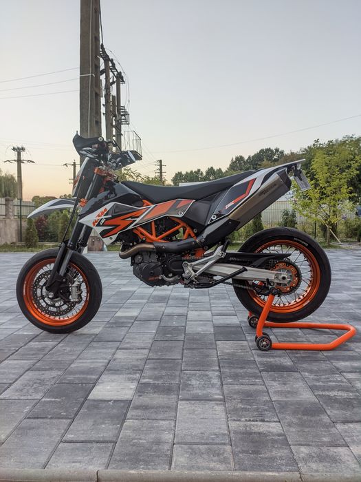 Vând Ktm 690 SmcR