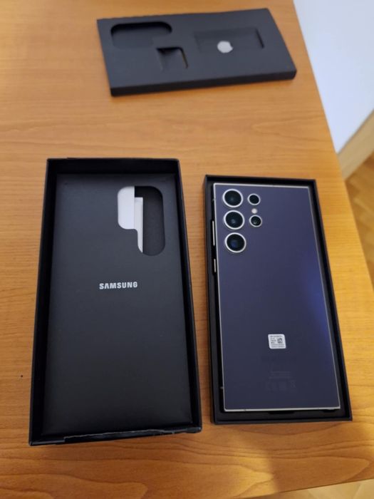 Samsung S24 Ultra - ползван месец и половина