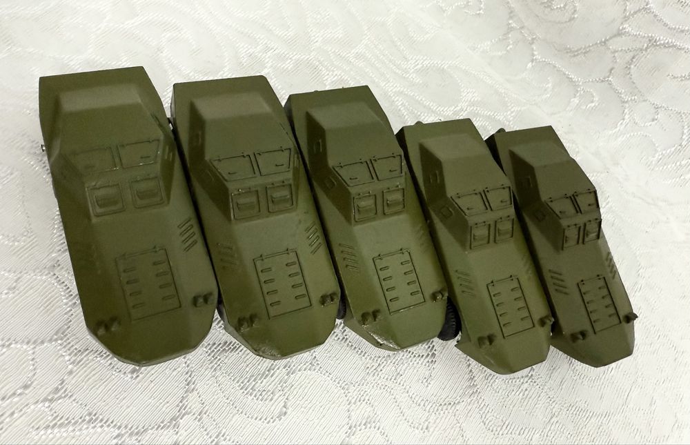 Игрушки, машинки, БТР