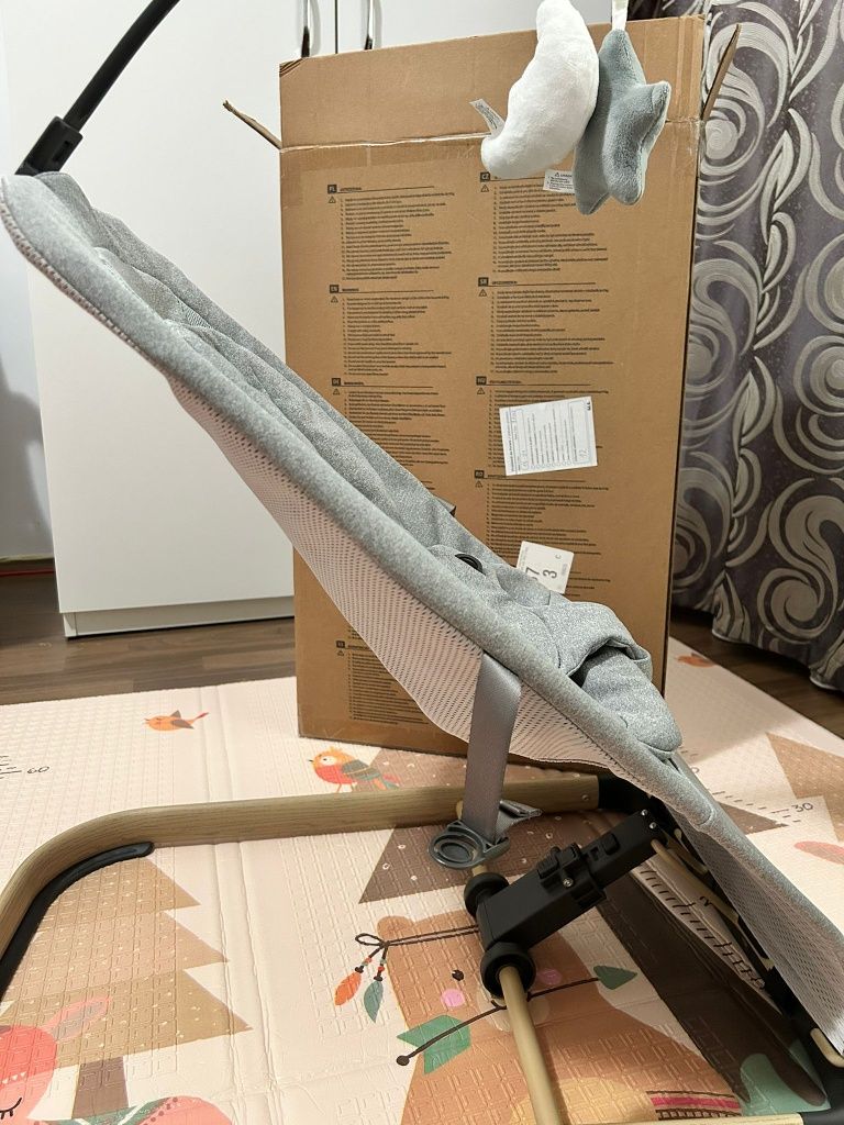 Vând balansoar bebe 2 în 1