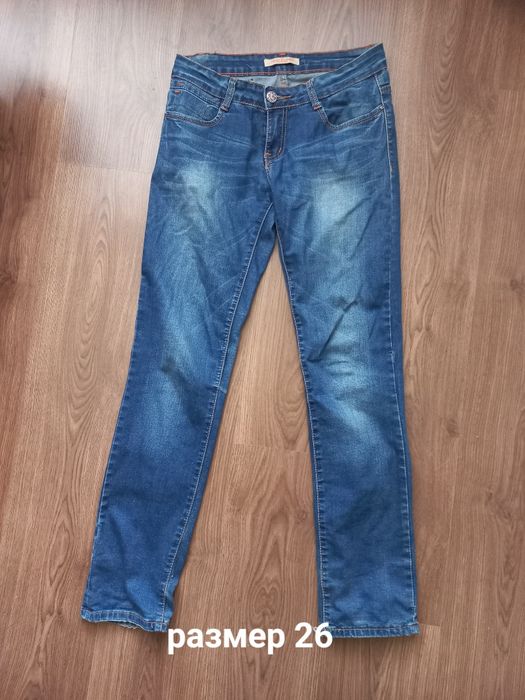 Продавам дамски дънки