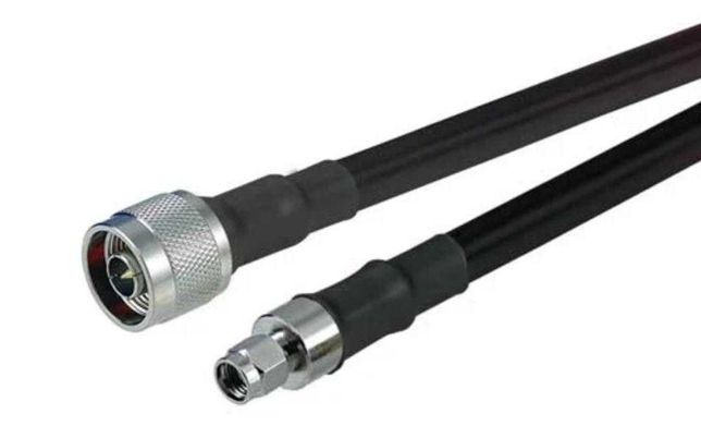 Antene si cabluri LMR 400 cu mufele(conectorii) aferenti.