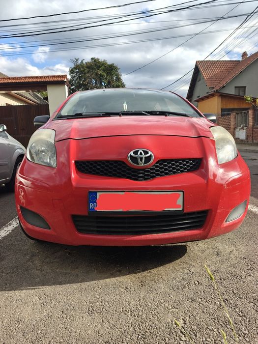 Vând Toyota Yaris