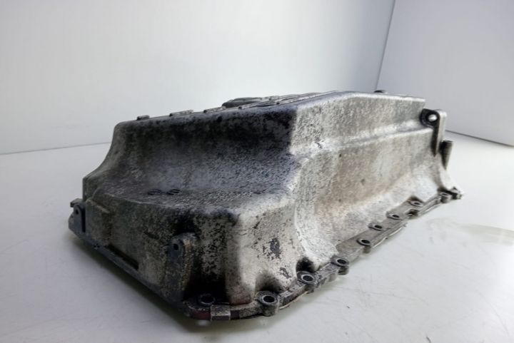 Baie ulei   cu senzor 2.5 tdi 070103603 Volkswagen VW Transporter T5