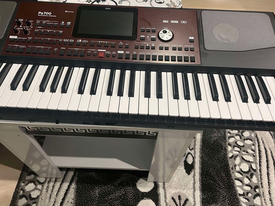 Клавир Korg pa 700