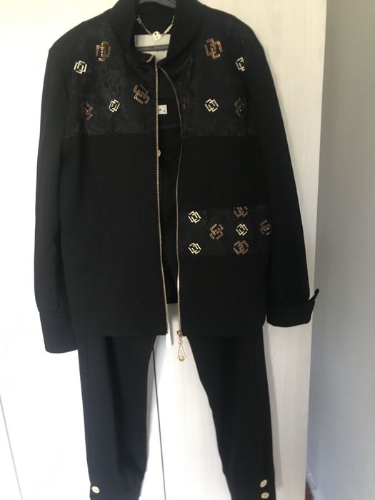 Костюм от Ласаграда оригинал 48 размер