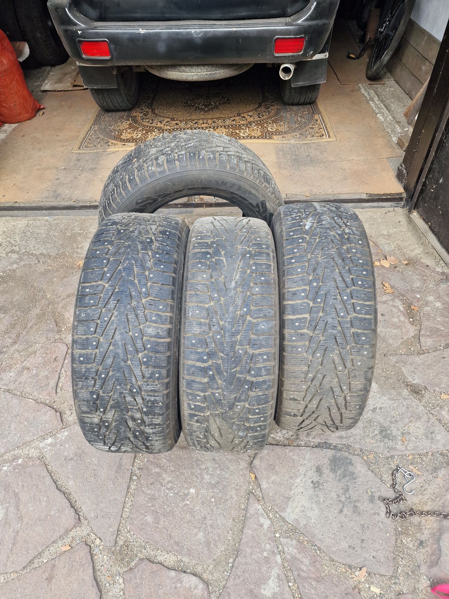 Резина Nokian 265/60/18