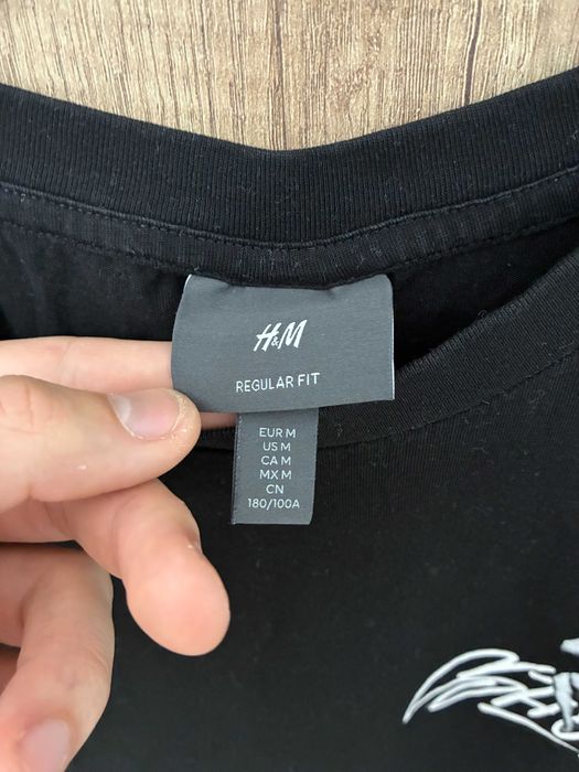 Tricou Negru Barbati H&M imprimeu " ANGEL " -EUR40- Marimea M