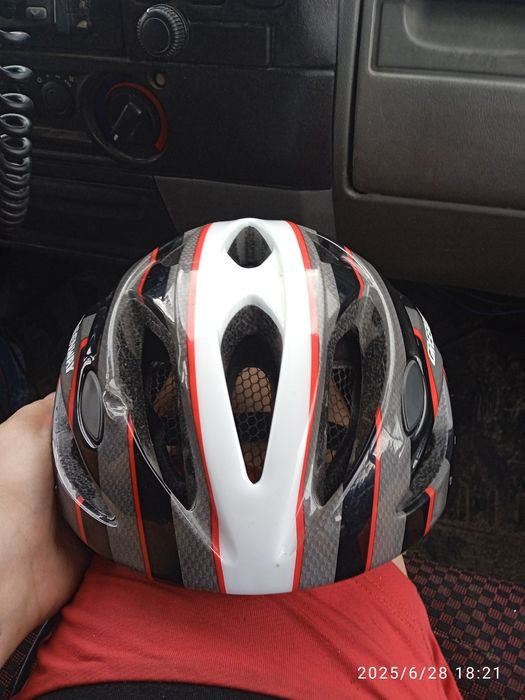 Продам велосипедный шлем